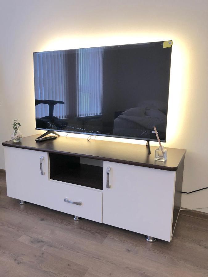 Appartement Жд Вокзал Пр Победы 67-В Метро Нивки Парк Шулявка à Kiev Extérieur photo